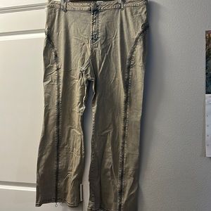 NWOT BDG zip all the way up acid wash denim jeans alternative fashion